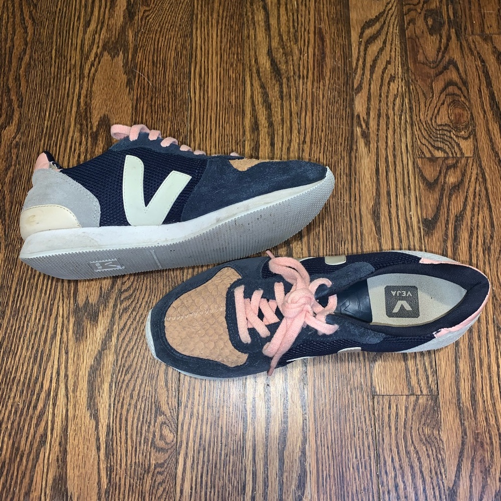 Anthropologie VEJA Sneakers